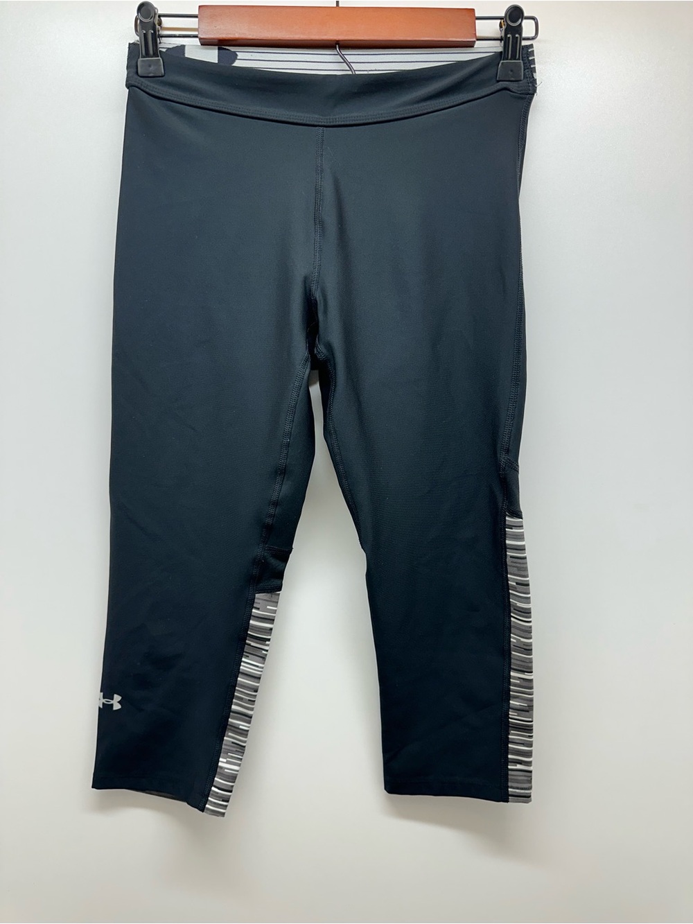Under Armour Black Capri Leggings with Gray Stripe Panels